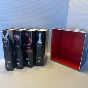 The Twilight Saga 4 Book Series Complete Collection by Stephenie Meyer (2005-200